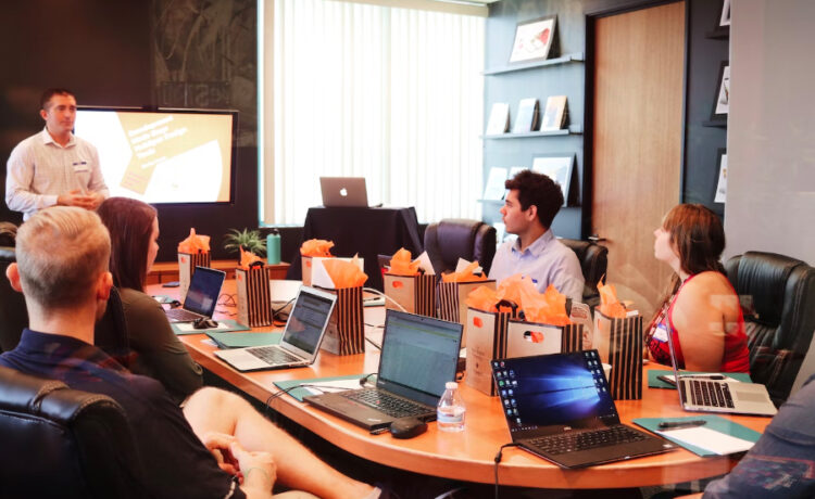 How to Acquire New Clients as an Independent Financial Planner
